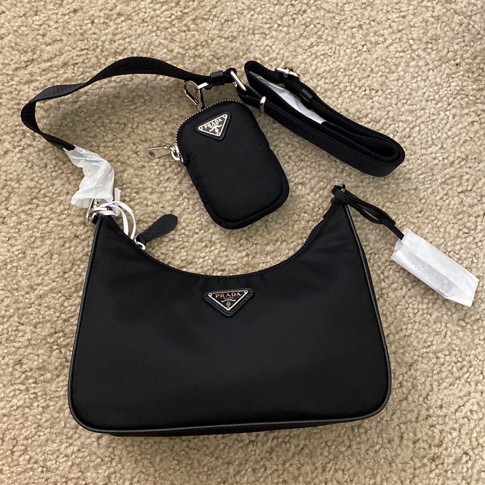 Prada re edition 2005 bag